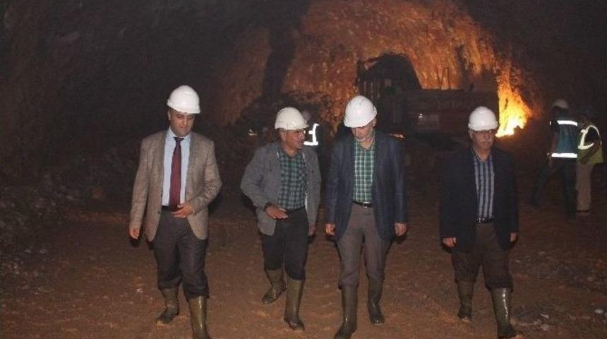 Yeni Konya-antalya Karayolu&rsquo;ndaki Demirkapı T&uuml;neli&rsquo;ne Gezi