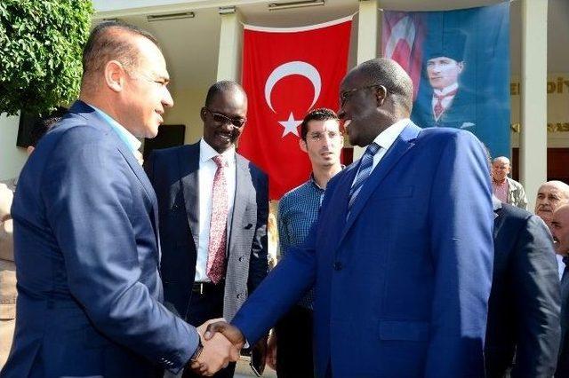 Senegal Büyükelçisi, Sözlü’den Destek İstedi