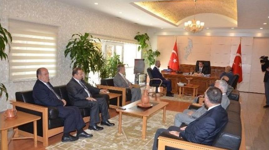 Vali D&uuml;zg&uuml;n&rsquo;e Camiler Ve Din G&ouml;revlileri Haftası Ziyareti