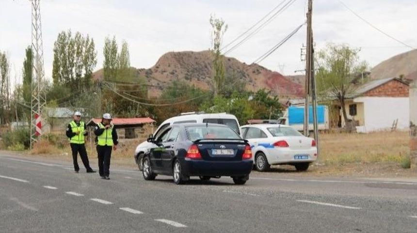 Oltu&rsquo;da Trafik Denetimleri Devam Ediyor