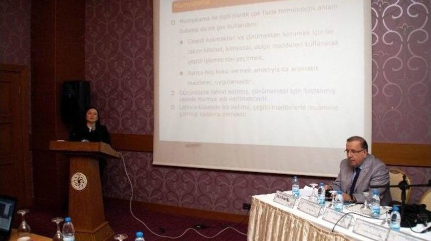 Yrd. Do&ccedil;. Dr. Berrin Okka&rsquo;dan "mumyalama Ve Tahnit" Konulu Konferans