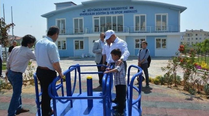 B&uuml;y&uuml;k&ccedil;ekmece Belediyesi Engelliler Merkezi Engel Tanımıyor