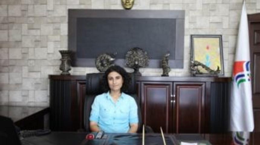 &Ouml;zalp Belediye Eş Başkanı Tutuklandı