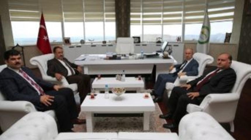 Vali Haner&rsquo;den Iğdır &Uuml;niversitesi&rsquo;ne Ziyaret