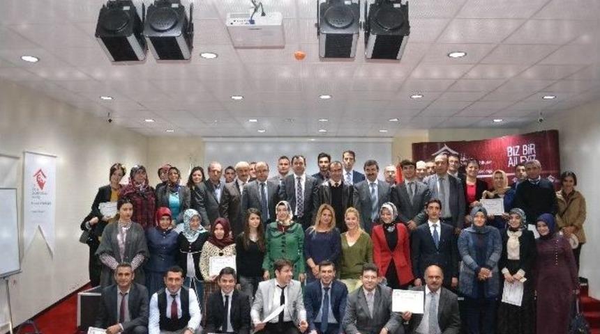 Erzurum&rsquo;da &lsquo;eğitimle Mutlu Yarınlar&rsquo; Projesi Katılım Belgesi T&ouml;reni