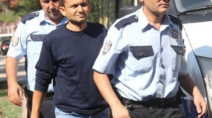 6 Aylık Hamile Kadını &Ouml;ld&uuml;ren S&uuml;r&uuml;c&uuml; Adliyeye Sevk Edildi