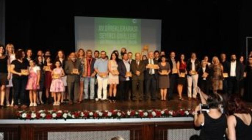 Kuşadası&rsquo;nda Tiyatro Dalında 3 &Ouml;d&uuml;l