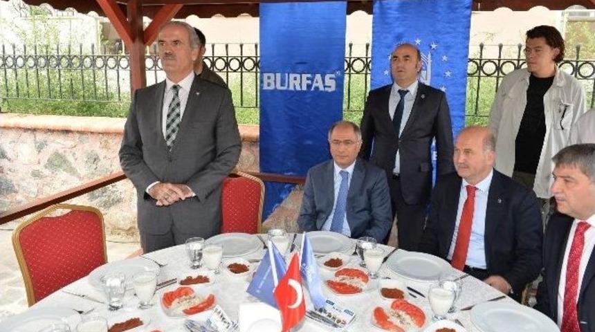 Burfaş&rsquo;tan Ala&rsquo;ya Cağ D&ouml;ner İkramı