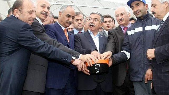 Tbmm Başkanı Yılmaz, 224 Sosyal Konutun Temel Atma Törenine Katıldı