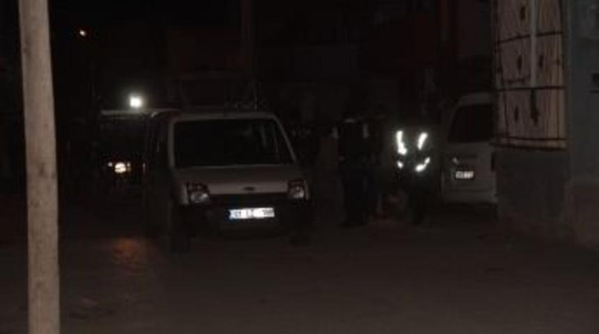 Adana&rsquo;da Ter&ouml;r Operasyonu: 15 G&ouml;zaltı