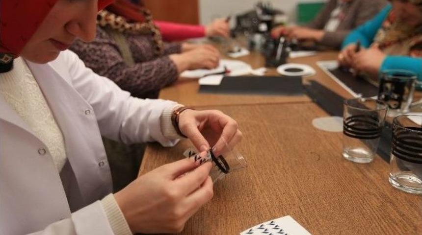 Rizeli Kadınların Cam İşçiliği İlgi Görüyor