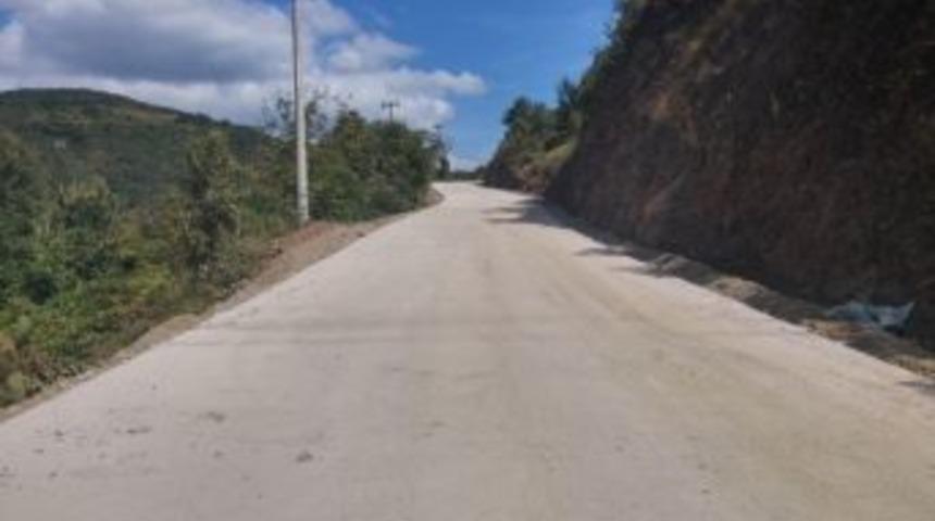 B&uuml;y&uuml;kşehirden Başiskele&rsquo;de &Uuml;&ccedil; K&ouml;ye Beton Yol
