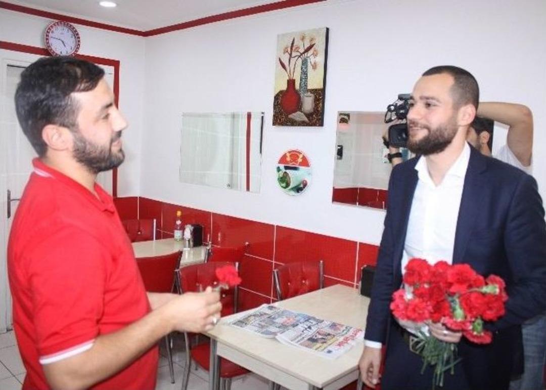 D&uuml;nyanın &rsquo;en Gen&ccedil;&rsquo; Fahri Konsolosu Ak Partiden Aday