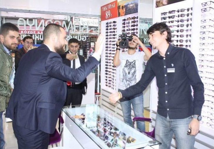 Dünyanın ’en Genç’ Fahri Konsolosu Ak Partiden Aday G1