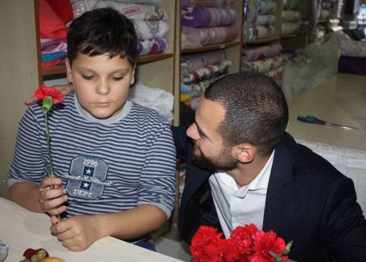 Dünyanın ’en Genç’ Fahri Konsolosu Ak Partiden Aday G5