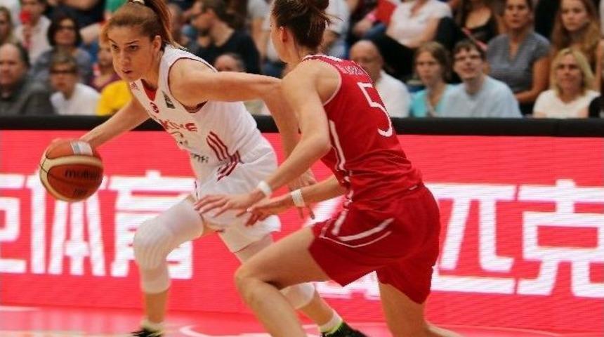 Fıba, D&uuml;nya Kadınlar Sıralamasını A&ccedil;ıkladı