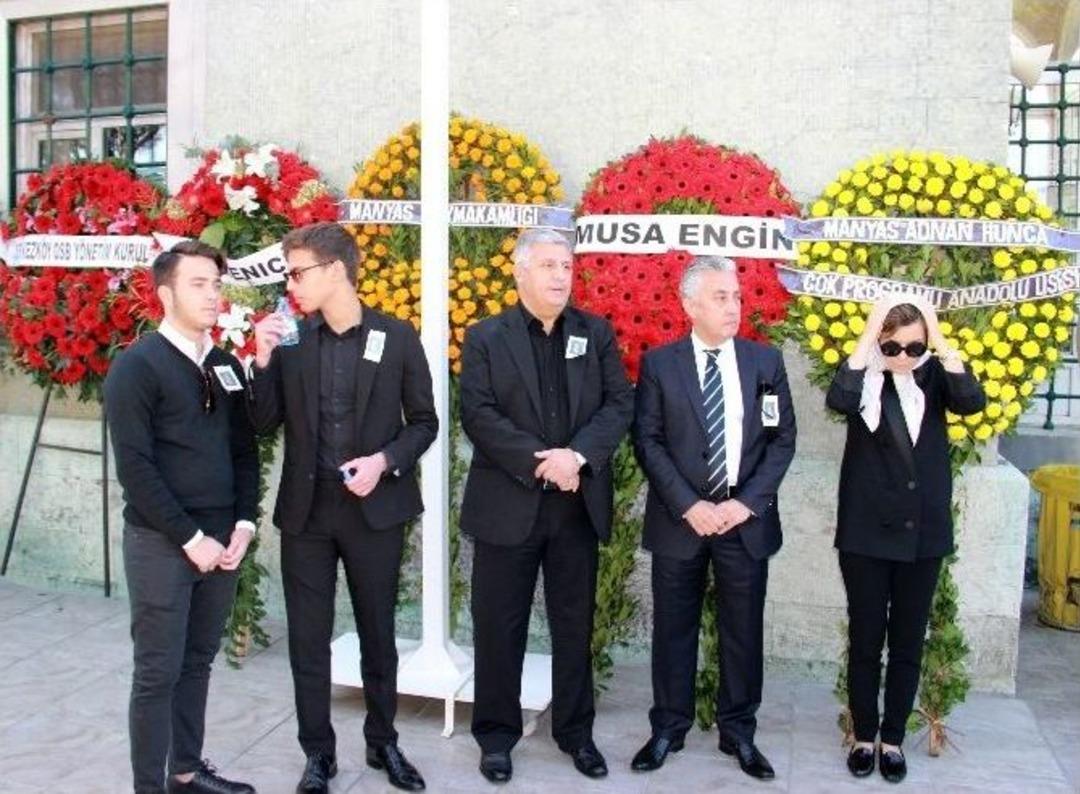 Sema Hunca Son Yolcuğuna Uğurlandı