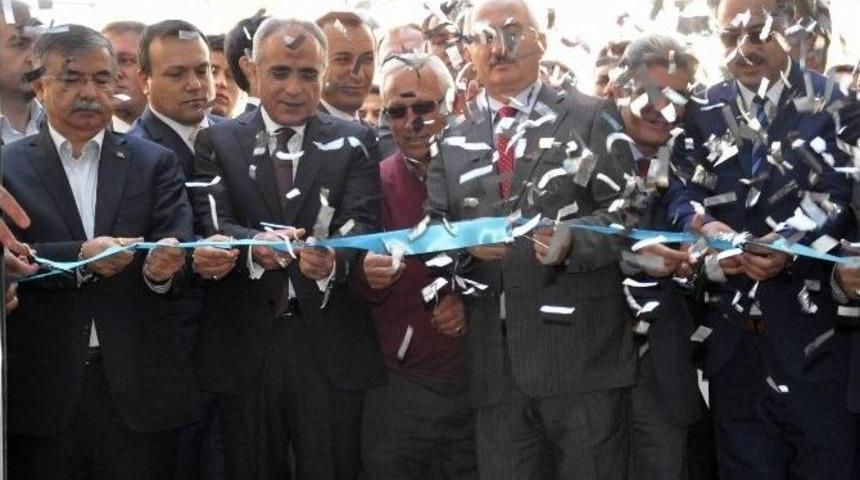 Tbmm Başkanı İsmet Yılmaz Ve Bakan Top&ccedil;u Halk K&uuml;t&uuml;phanesinin A&ccedil;ılışını Yaptı