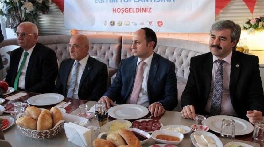 Ak Parti Vekil Adayları To&ccedil; Bir-sen Toplu S&ouml;zleşme Kazanımları Bilgilendirme Ve Eğitim Toplantısı&rsquo;na Katıldı