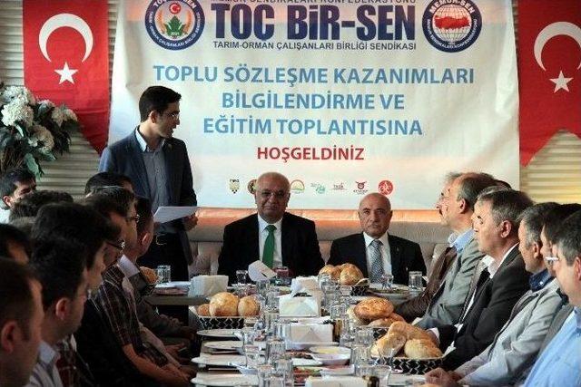 Ak Parti Vekil Adayları Toç Bir-sen Toplu Sözleşme Kazanımları Bilgilendirme Ve Eğitim Toplantısı’na Katıldı