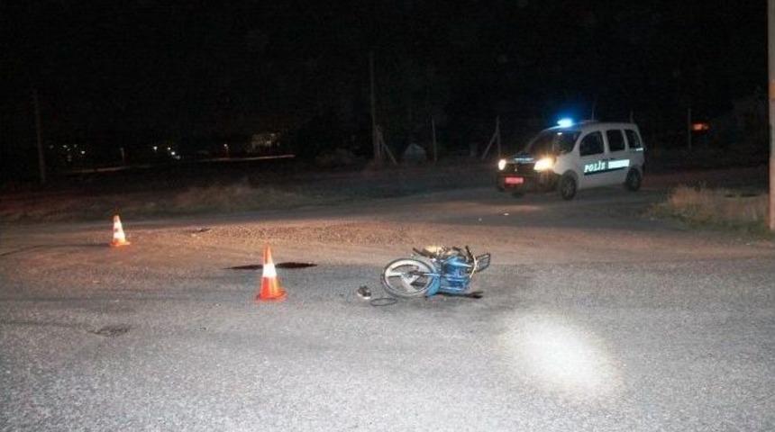 Otomobil İle Motosiklet &Ccedil;arpıştı; 2 Yaralı