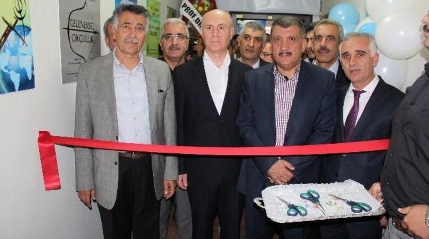 Yazıhan Eğitim K&uuml;lt&uuml;r Ve Sosyal Araştırma Merkezi A&ccedil;ıldı