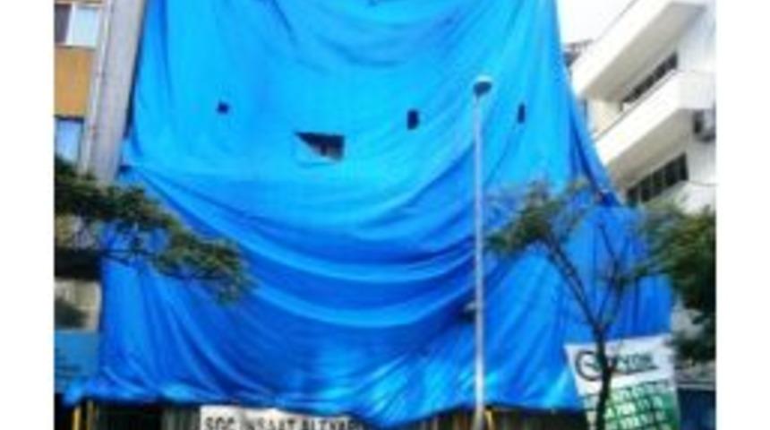 İzmit Belediyesi&rsquo;nden Kurallara Uymayan Firmalara Yasal İşlem