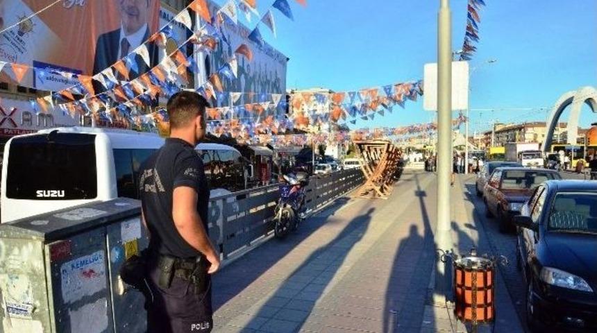 Ak Parti &Ouml;n&uuml;nde Ş&uuml;pheli Poşet Paniği