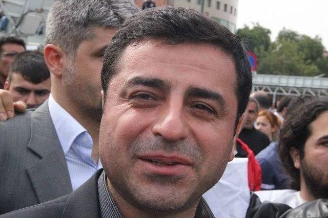 Hdp Eş Genel Başkanı Demirtaş Gözyaşlarına Boğuldu