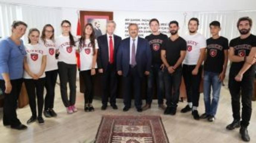 Burhaniye Gen&ccedil;lik Merkezi Yunanistan&rsquo;da