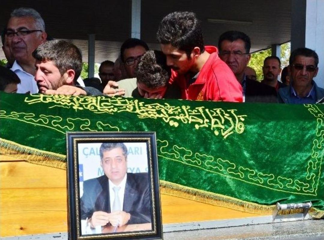 Patlamada &Ouml;len Kasım Otur Toprağa Verildi