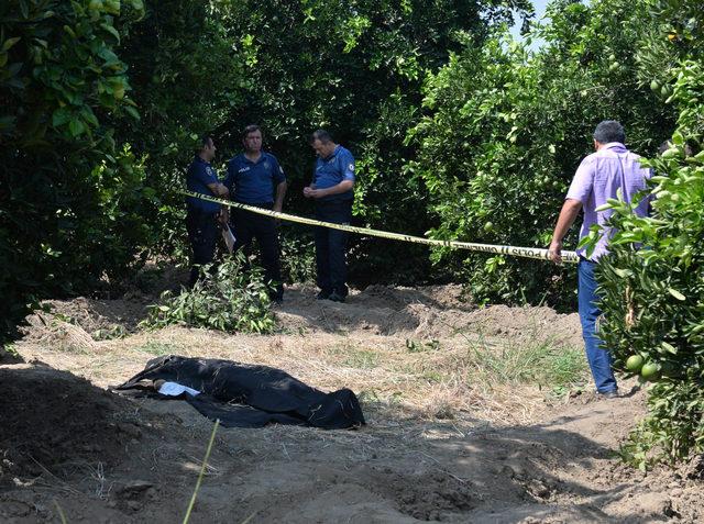 Adana'da toprağa gömülü ceset bulundu (2)