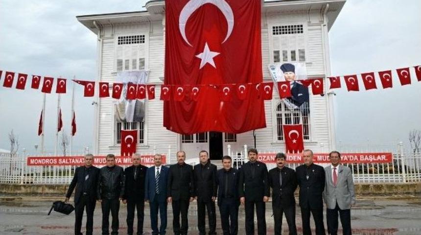 Ter&ouml;r&uuml;n G&ouml;lgesinde Sessiz M&uuml;tareke Kutlaması