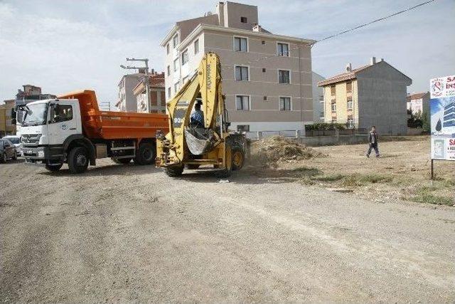 20 Yıldır Hizmet Girmeyen Sokaklar Yenileniyor