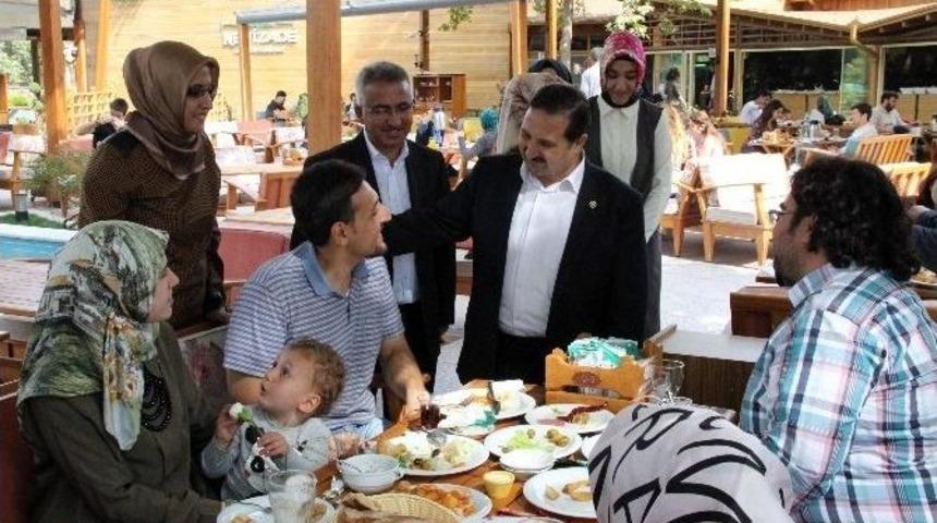 Ak Parti Konya&rsquo;da Se&ccedil;im &Ccedil;alışmalarını S&uuml;rd&uuml;r&uuml;yor