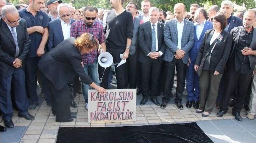 Ankara&rsquo;daki Katliamı Kayseri&rsquo;de Protesto Ettiler