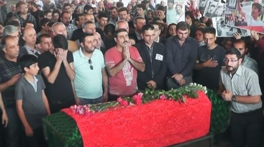 Ankara&rsquo;daki Patlamada &Ouml;len Gen&ccedil; Toprağa Verildi