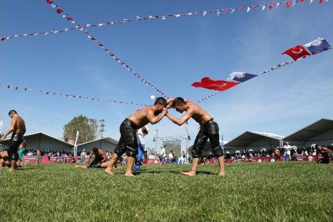 Arnavutk&ouml;y&rsquo;de Başpehlivan Abdullah G&uuml;ng&ouml;r