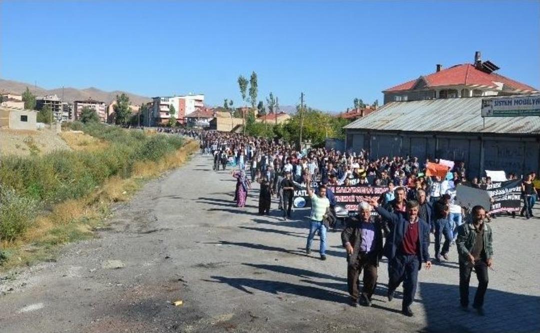 Ankara&rsquo;daki Patlama, Y&uuml;ksekova&rsquo;da Protesto Edildi