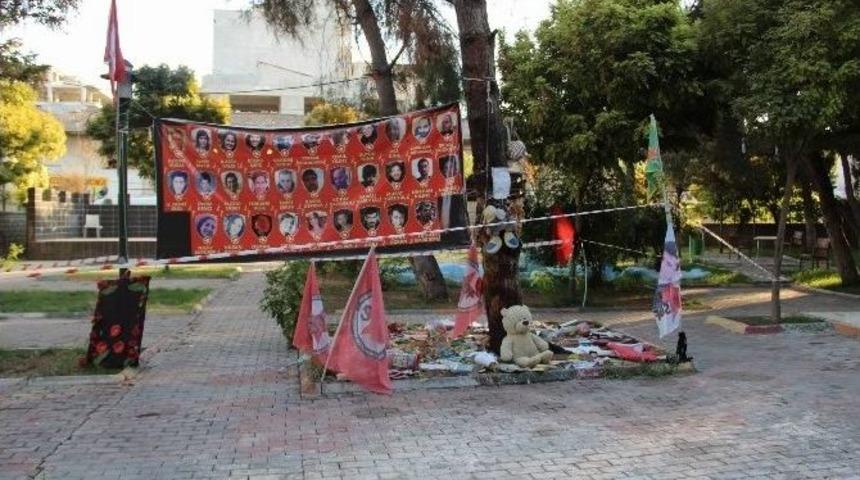 Suru&ccedil;lular Patlamada Hayatını Kaybedenlerin Cenazelerini Bekliyor