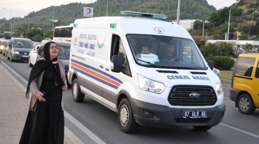 Ankara&rsquo;daki Patlamada &Ouml;len 2 Kişinin Cenazeleri Alanya&rsquo;ya Getirildi