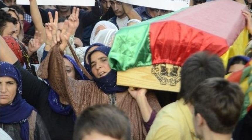 Ankara&rsquo;daki Patlamada &Ouml;len Aycan Kara Batman&rsquo;da Toprağa Verildi