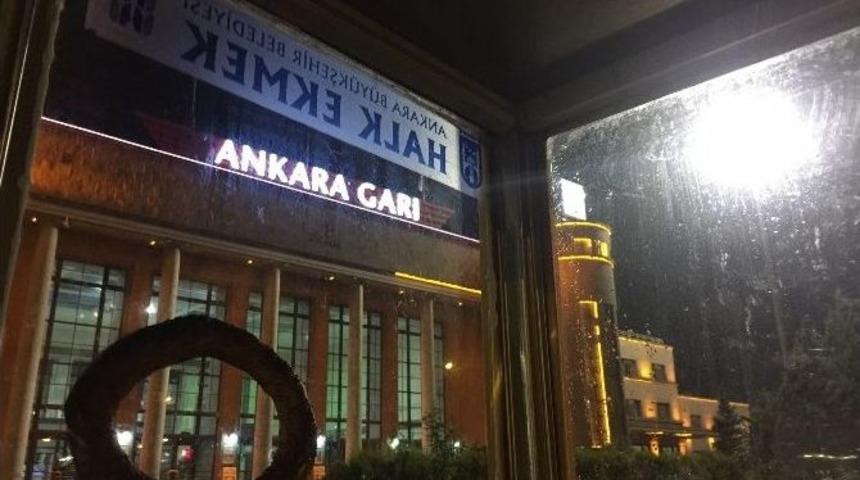 Patlamadan Geriye Sadece Simitleri Kaldi