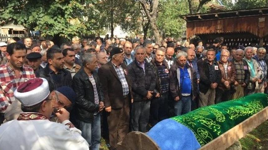 Ankara&rsquo;daki Patlamada Hayatını Kaybeden Hdp&rsquo;li Eş Başkan Bolu&rsquo;da Toprağa Verildi
