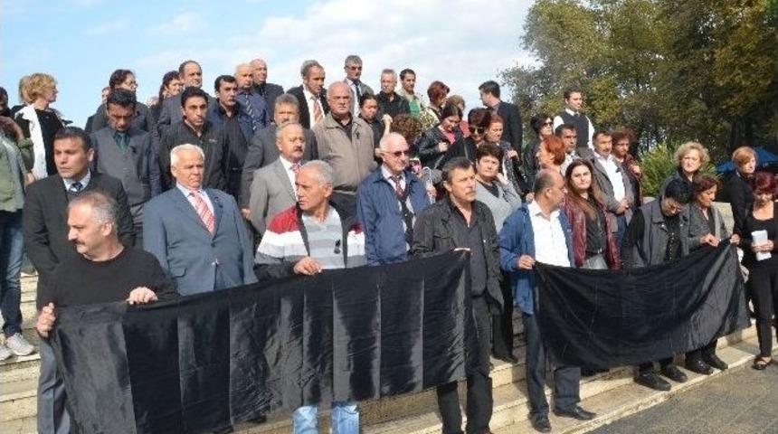 Zonguldak&rsquo;ta 10.07&rsquo;de Bombalı Saldırıda &Ouml;lenler İ&ccedil;in Saygı Duruşu