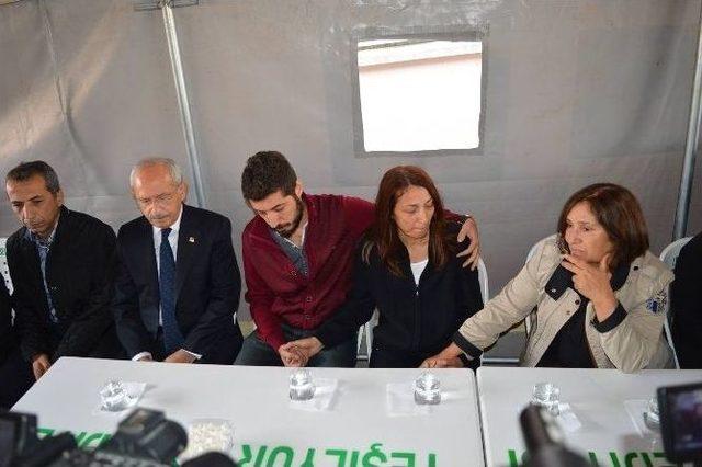 Kemal Kılı&ccedil;daroğlu Acılı Aileleri Ziyaret Etti 2