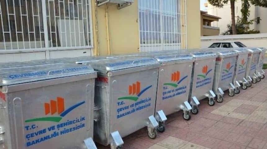 Bakanlıktan Durağan Belediyesi&rsquo;ne 100 Konteyner