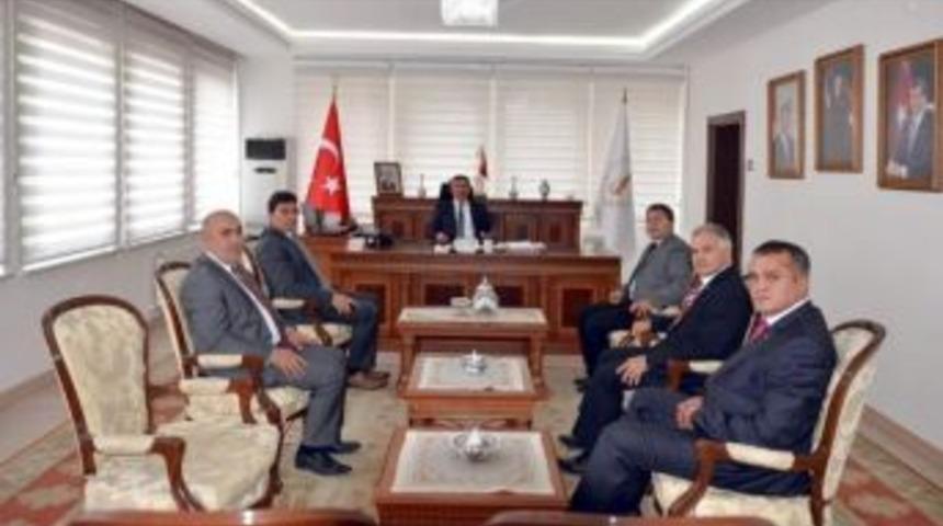 M&uuml;d&uuml;rlerden Vali Yılmaz&rsquo;a Ziyaret