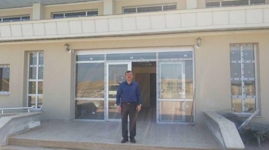 Altınova Spor Salonu&rsquo;nun Ge&ccedil;ici Kabul&uuml; Yapıldı