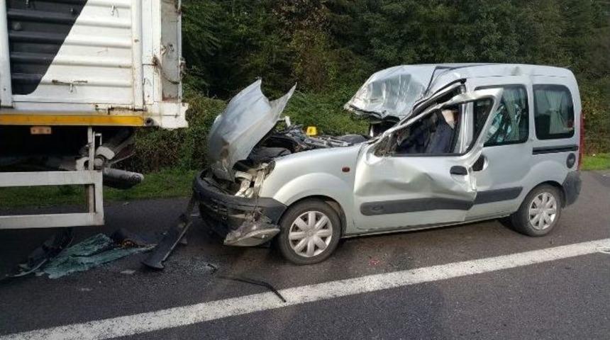 D&uuml;zce&rsquo;de Feci Kaza: 2 &Ouml;l&uuml;